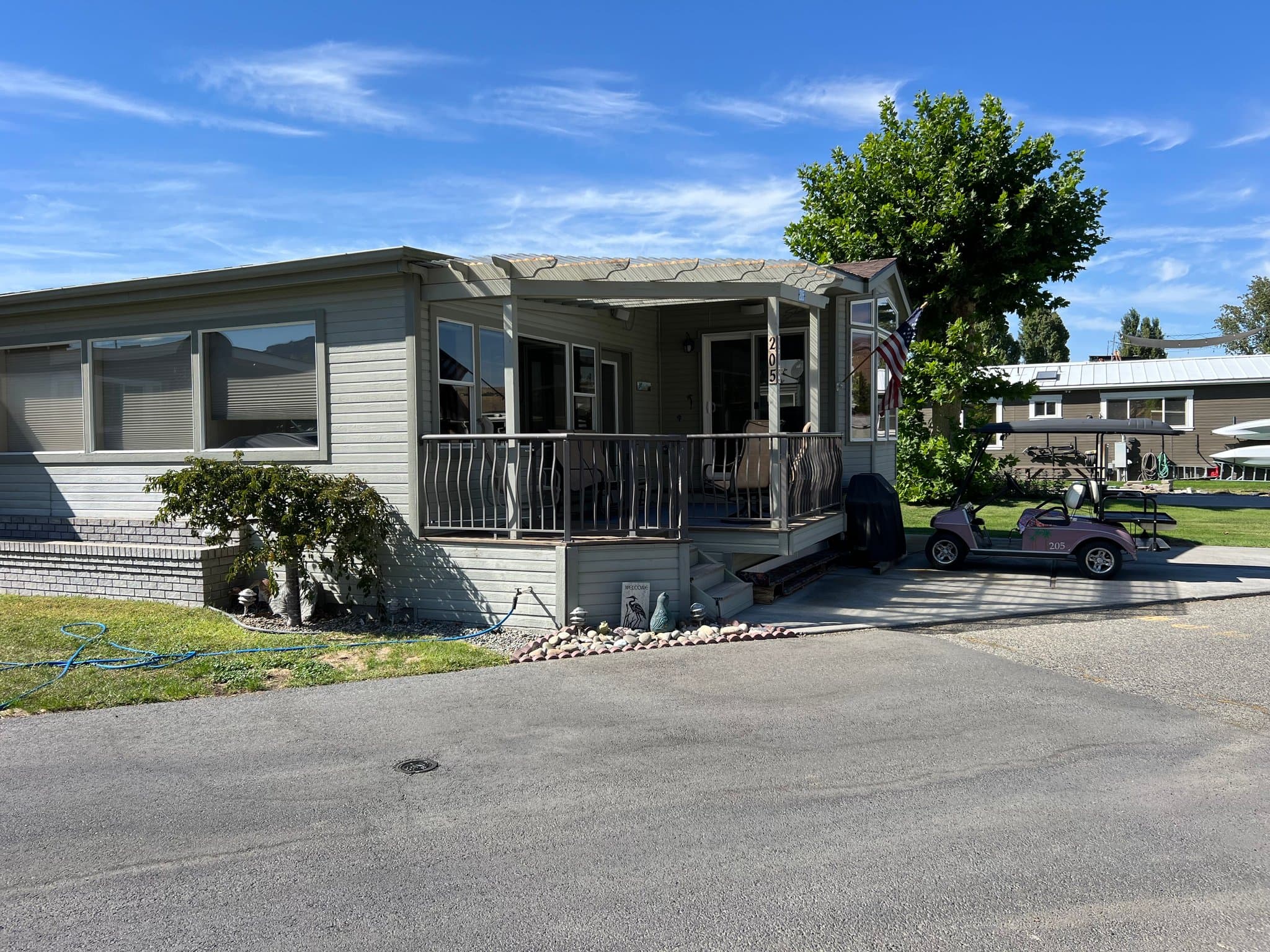 Quincy House: 8818 Crescent Bar Rd NW