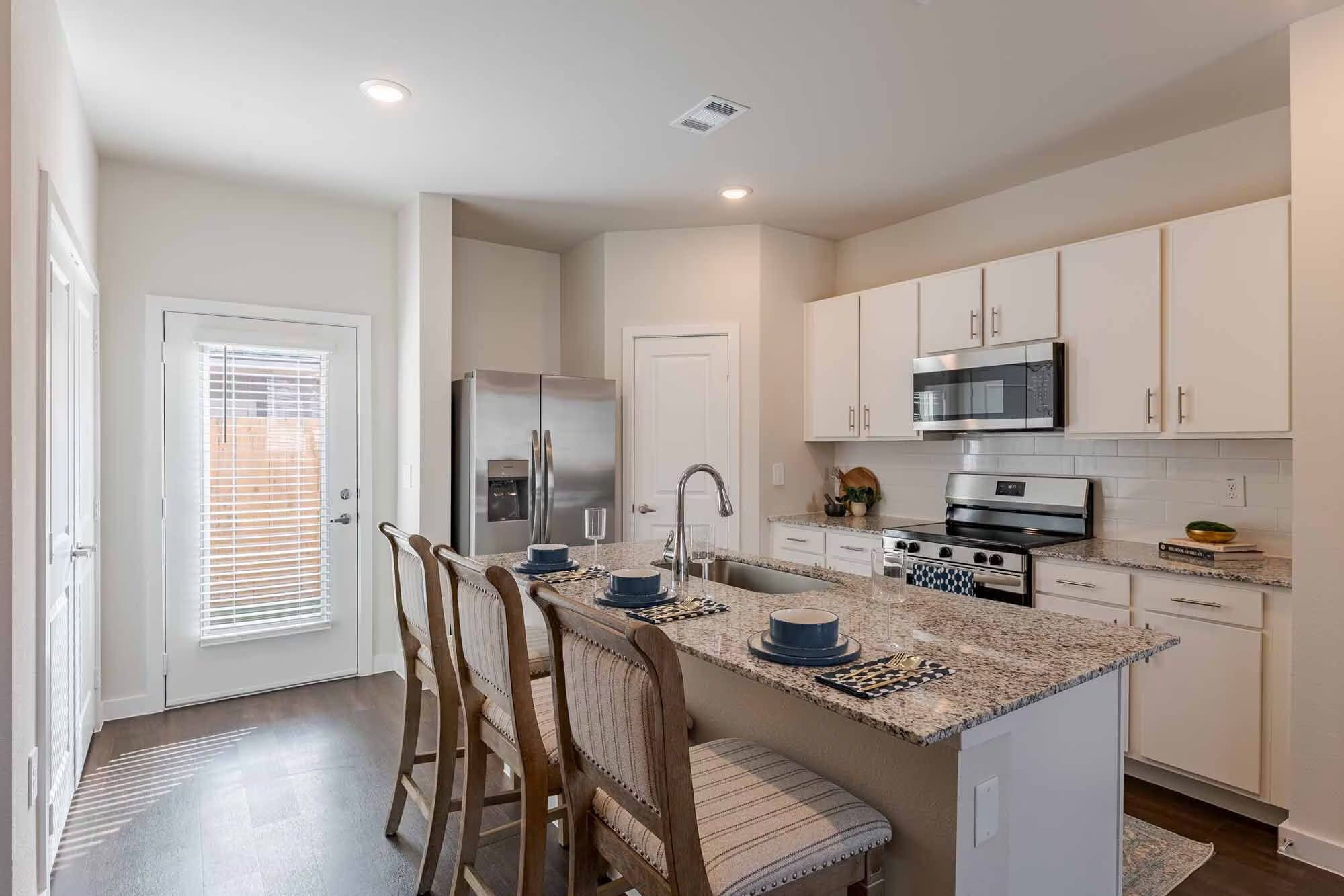 Lavon Townhome: 445 Elevon Pkwy