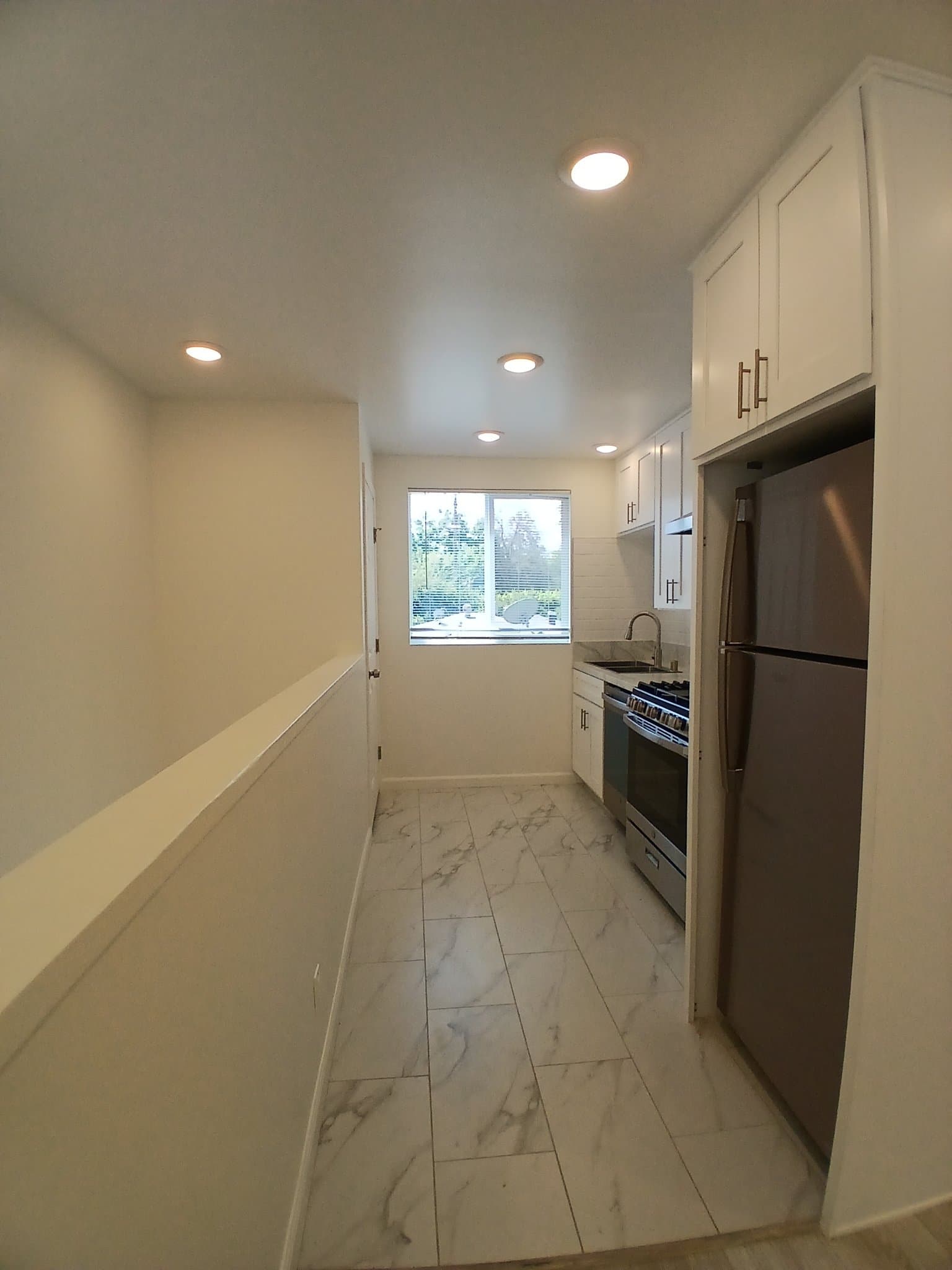 North Hollywood Apartment: 6014 Colfax Ave.