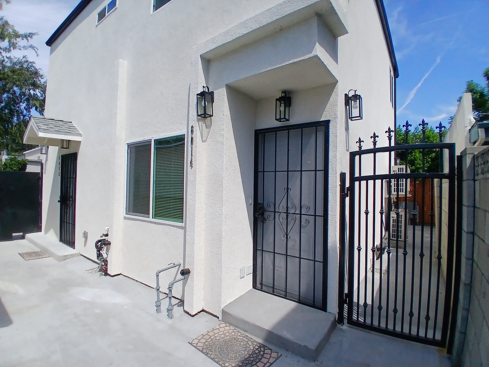 North Hollywood Apartment: 6014 Colfax Ave.