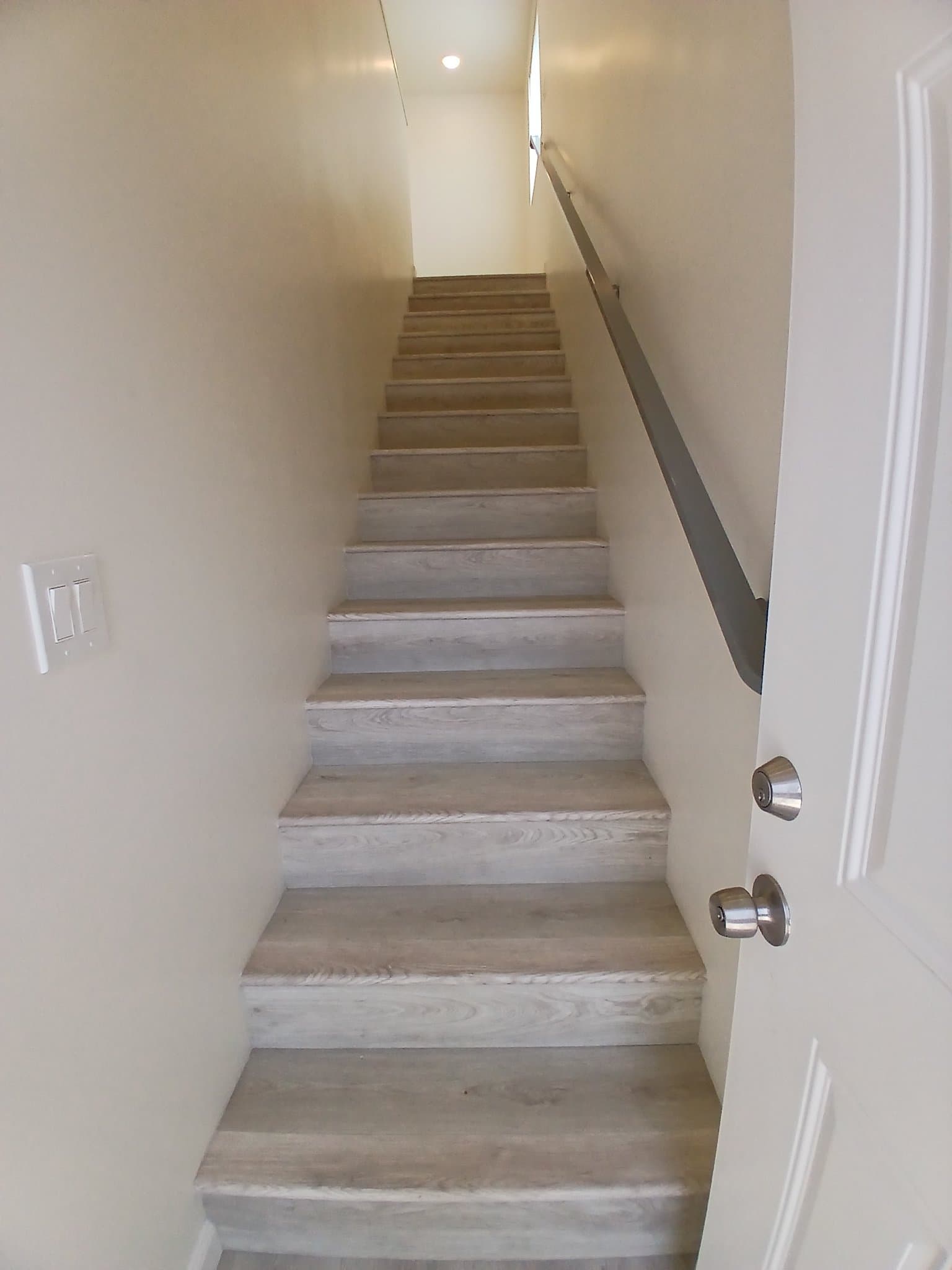 North Hollywood Apartment: 6014 Colfax Ave.