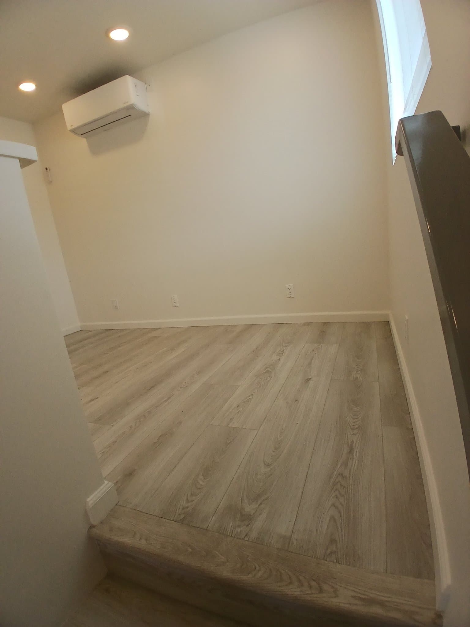 North Hollywood Apartment: 6014 Colfax Ave.