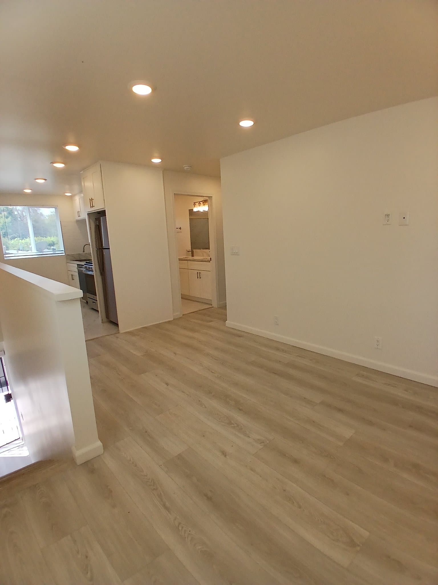 North Hollywood Apartment: 6014 Colfax Ave.