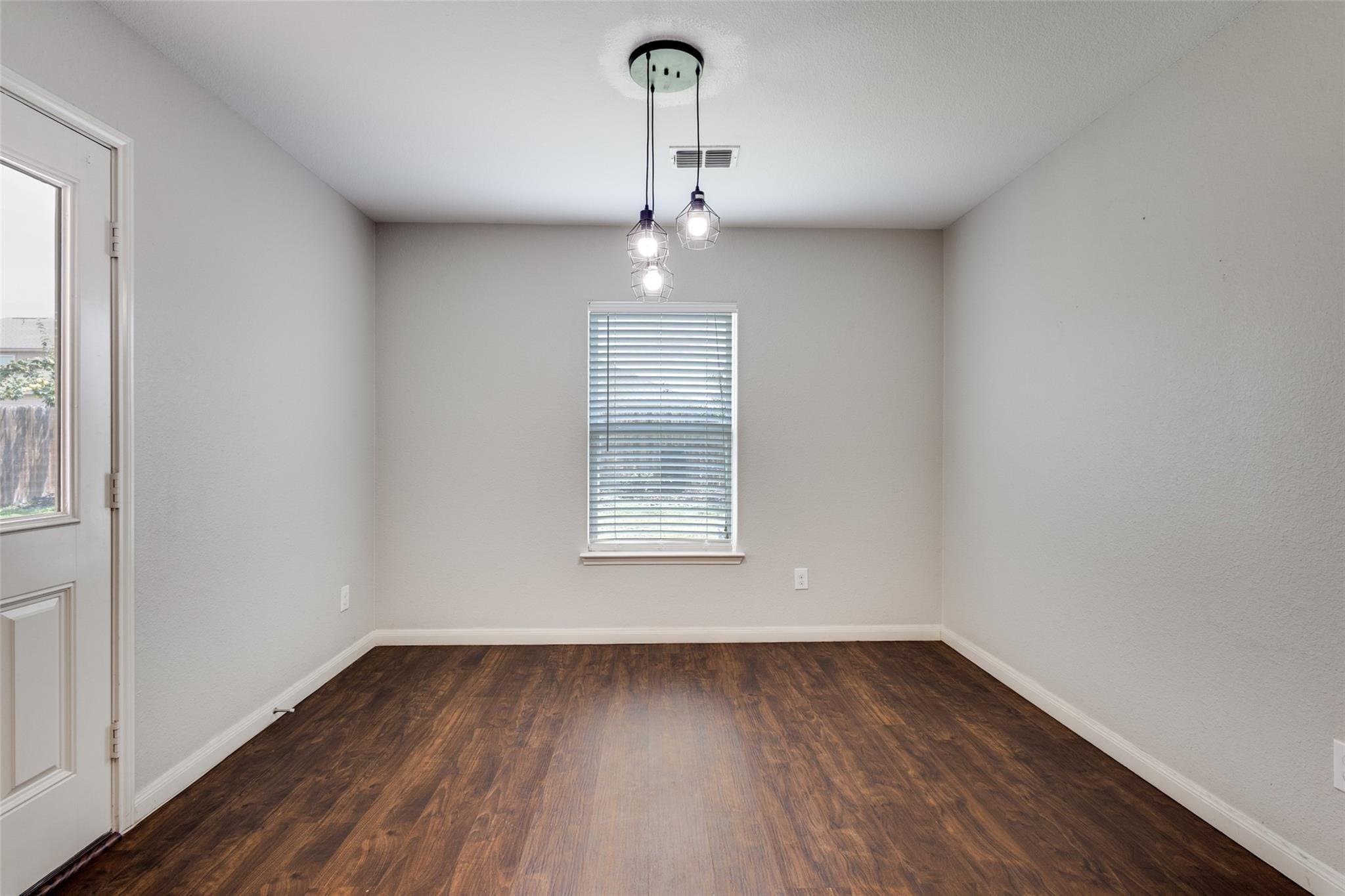 Anna House: 106 Aaron St