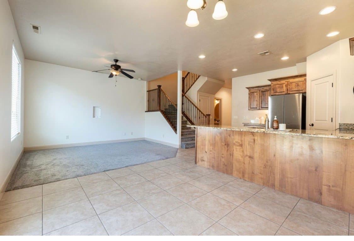 Washington Townhome: 150 N 1100 E