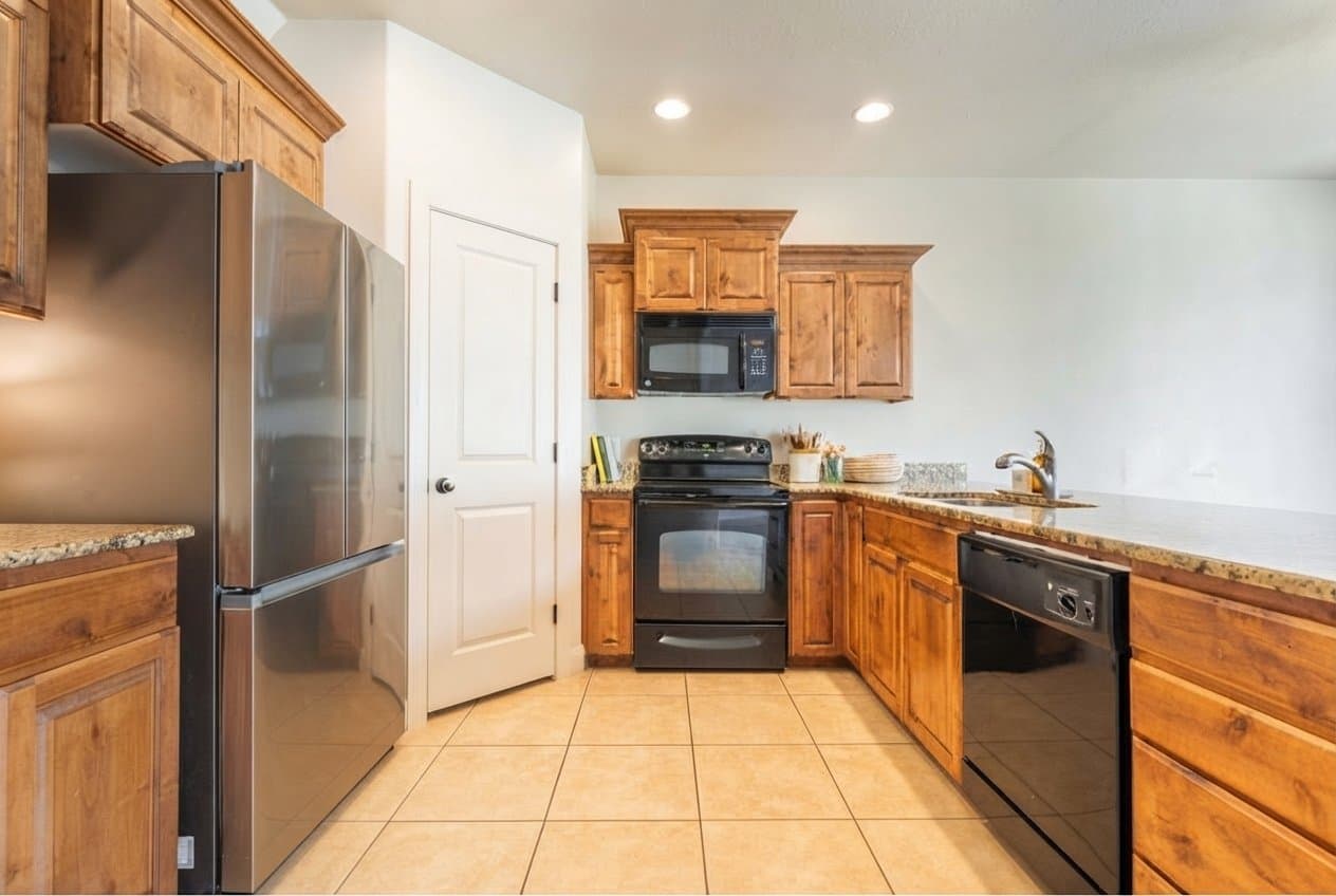 Washington Townhome: 150 N 1100 E