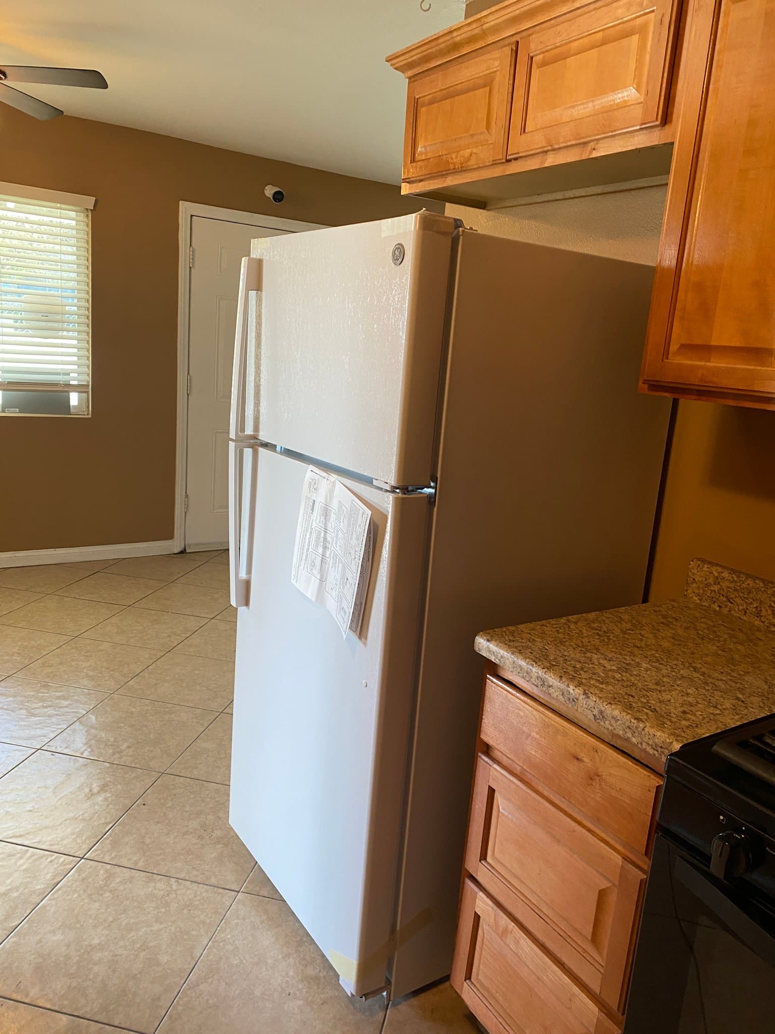 Lake Elsinore House: 16510 Lakeshore Drive