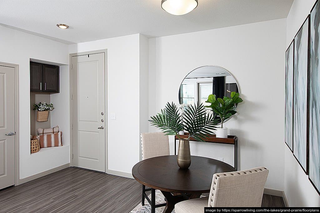 Grand Prairie Apartment: 3013 Doryn Dr