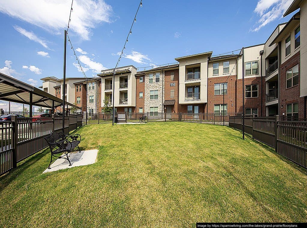 Grand Prairie Apartment: 3013 Doryn Dr