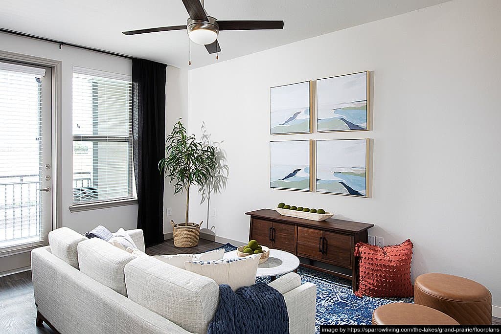 Grand Prairie Apartment: 3013 Doryn Dr