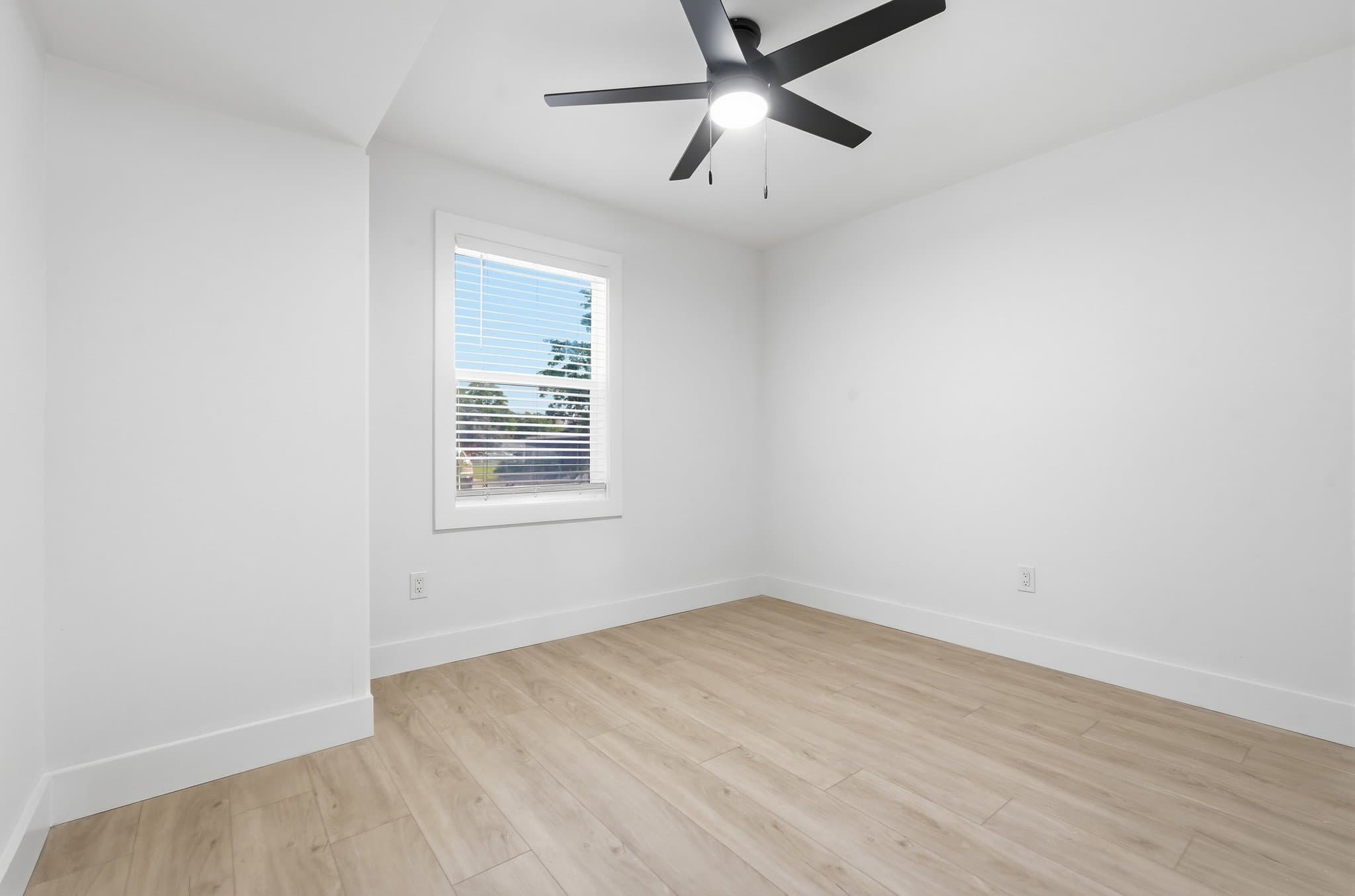 Myrtle Beach Townhome: 604 19th Ave N