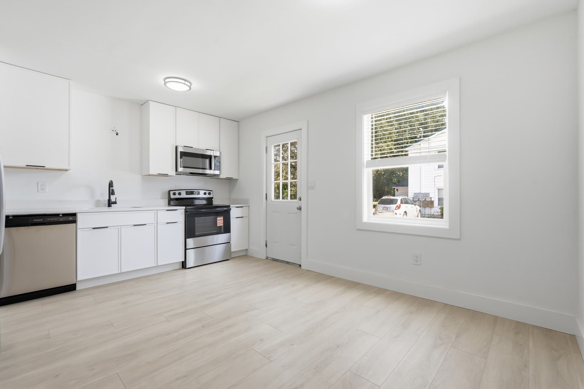 Myrtle Beach Townhome: 604 19th Ave N