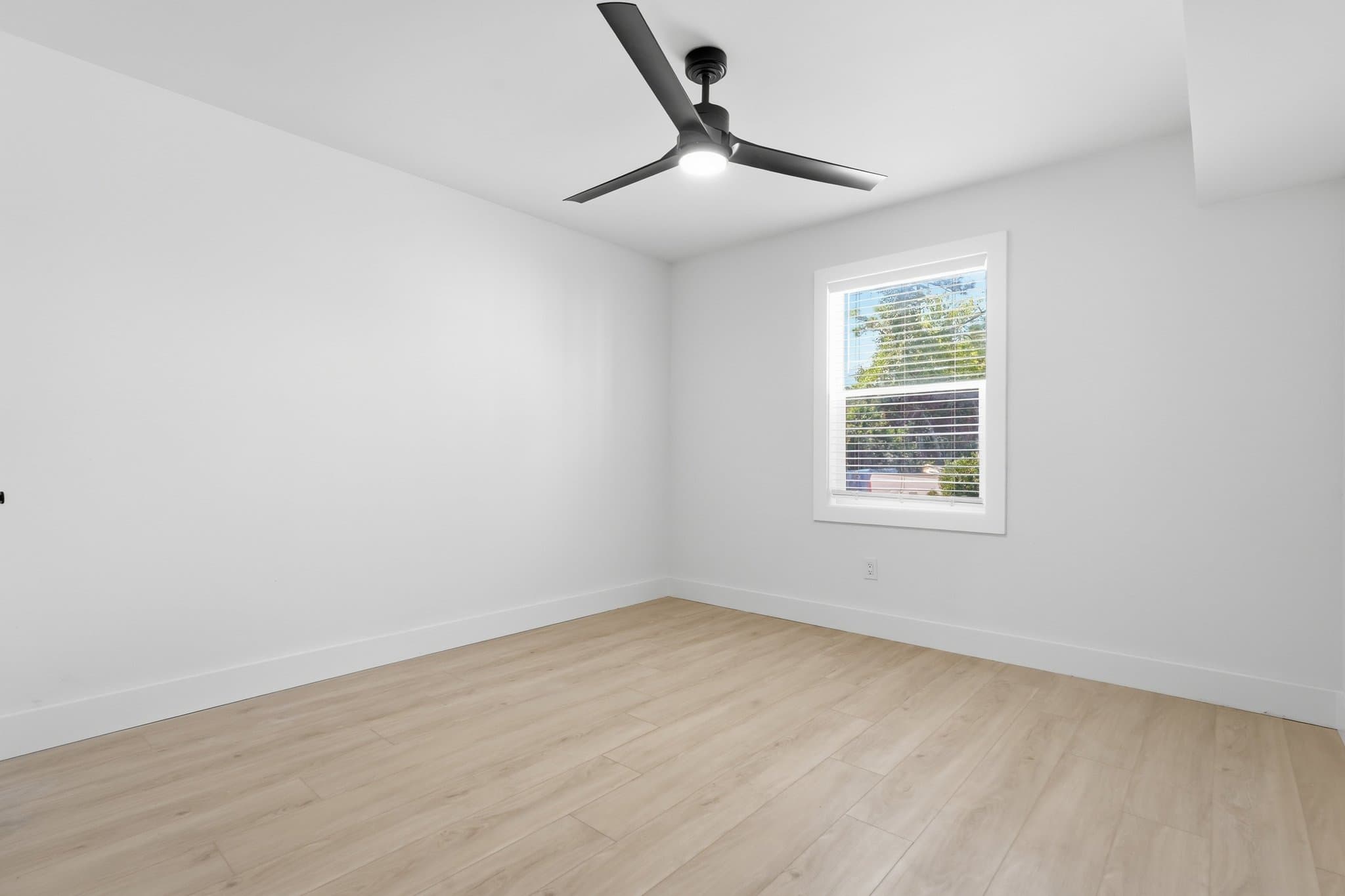 Myrtle Beach Townhome: 604 19th Ave N