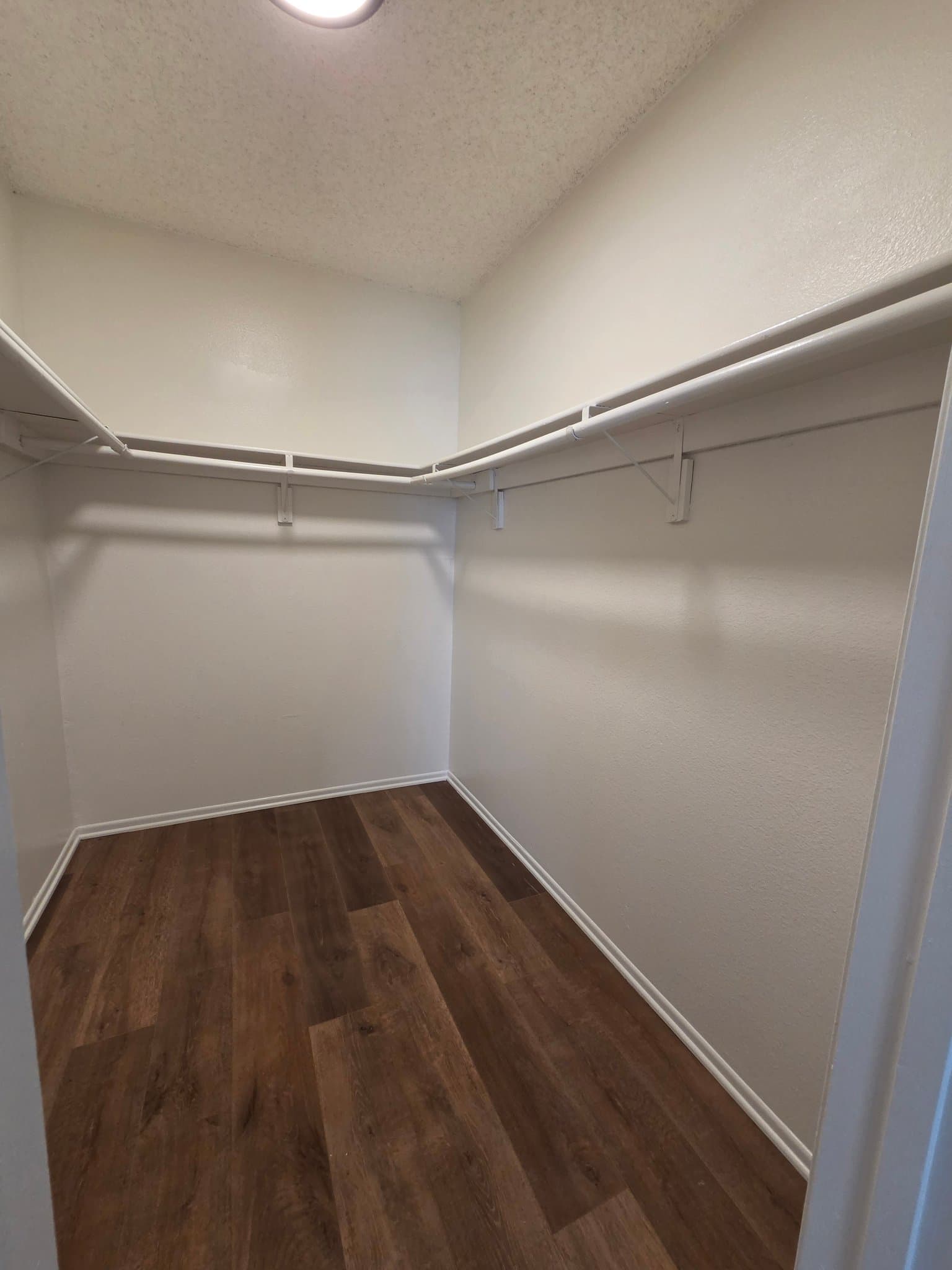 Santa Ana Single Room: 600 W 3rd St