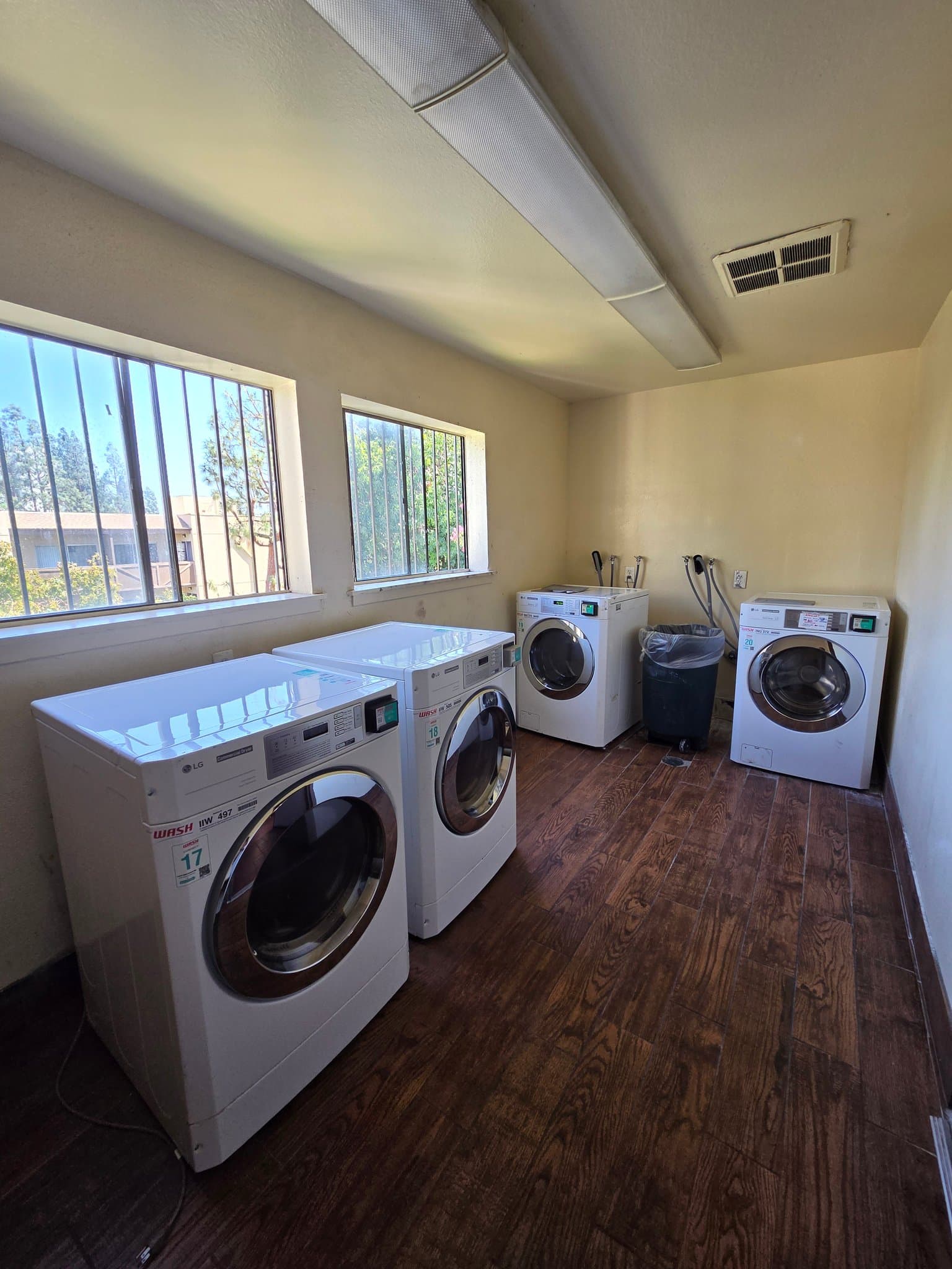 Santa Ana Single Room: 600 W 3rd St
