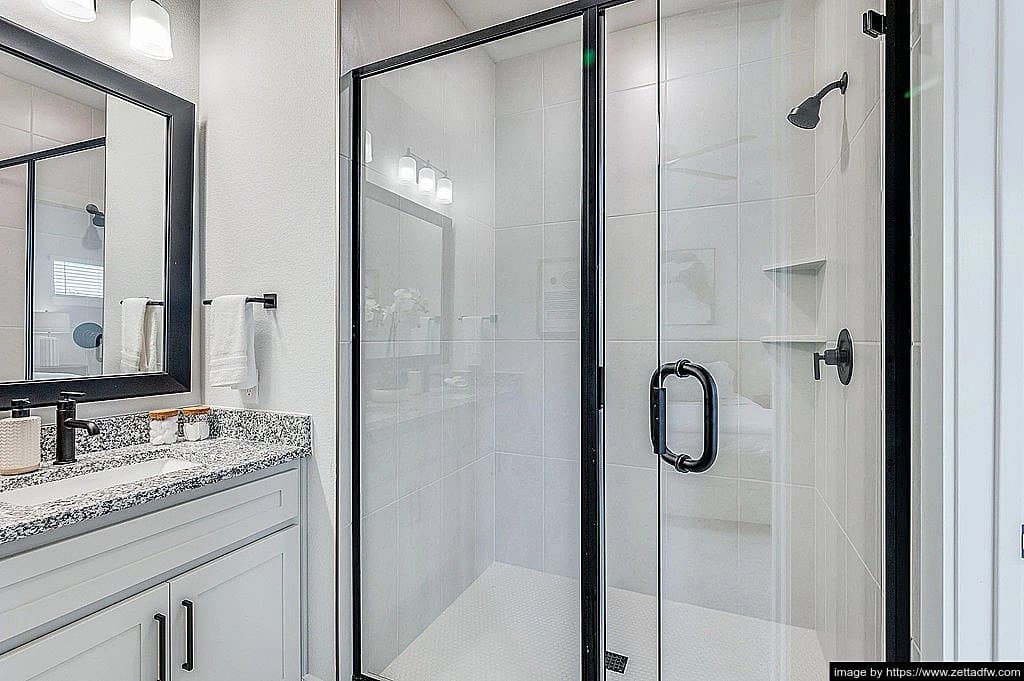 Arlington Townhome: 505 Mission Trail Arlington, TX 76010