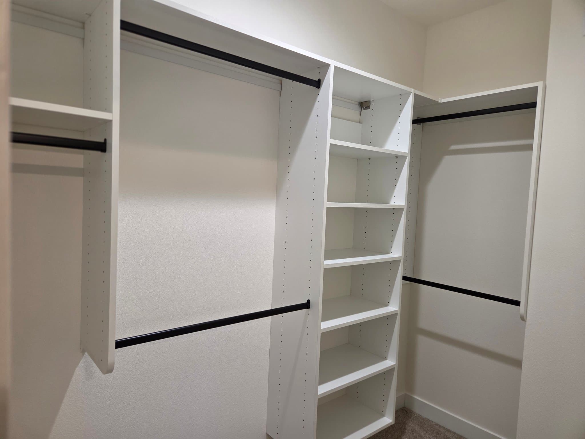 Wyndmere Townhome: 438 4th St