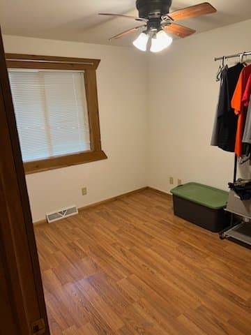 Warrens Multiplex: 466 B Overlook Ct