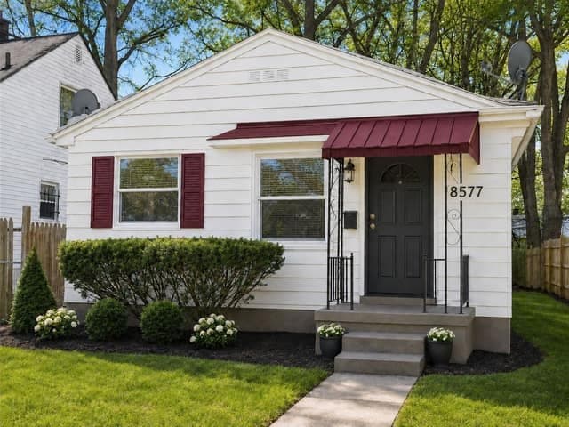 Detroi House: 8577 Mark Twain St