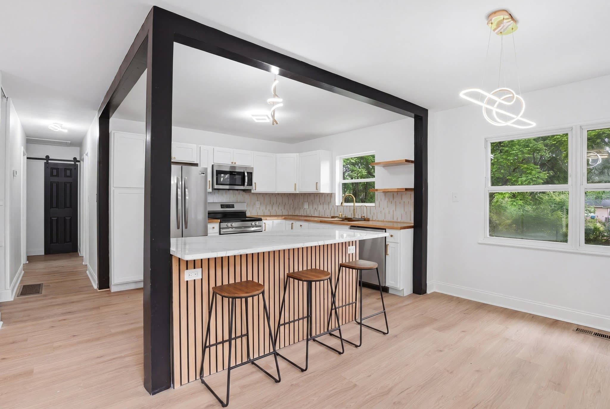 Huntsville House: 439 N Edgemont Cir NW