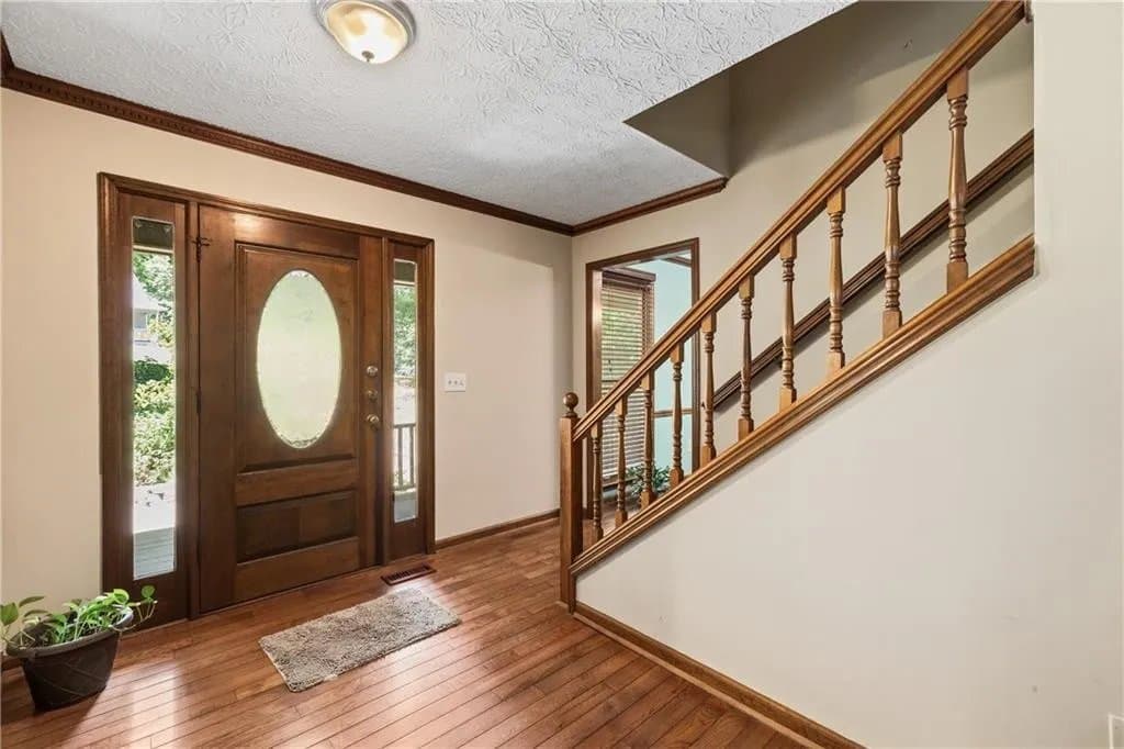 Kennesaw House: 4700 Norman Dr NW