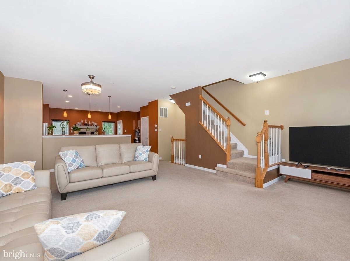 Frederick Townhome: 505 Ellison Ct