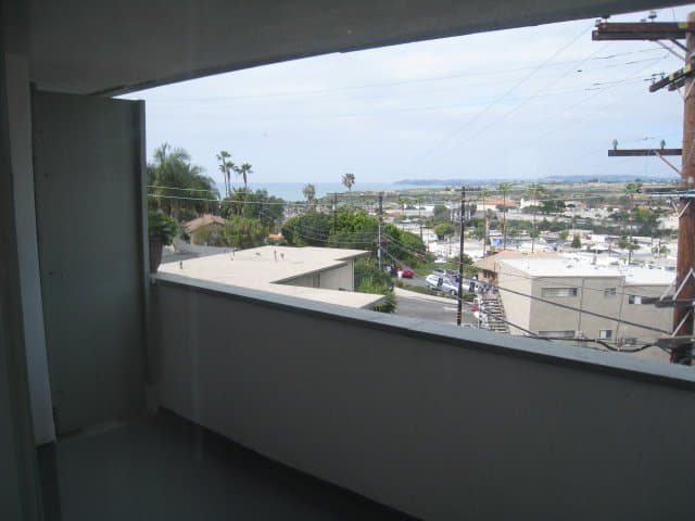 San Clemente Apartment: 112 Ave Pelayo