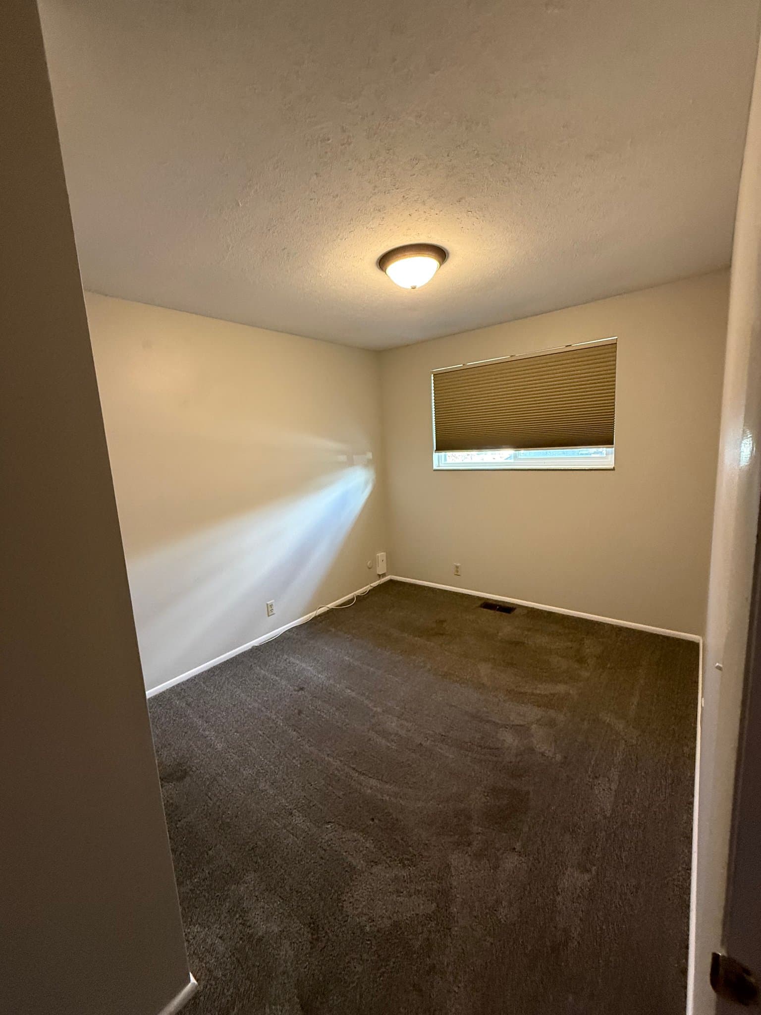 West Jordan House: 3082 W 7140 S