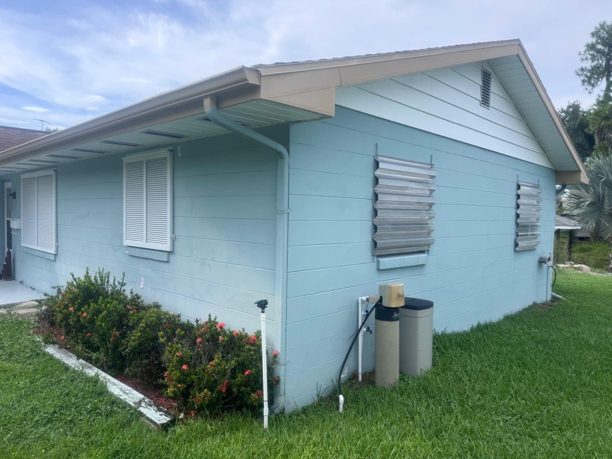 Sebring House: 640 Schlosser Rd