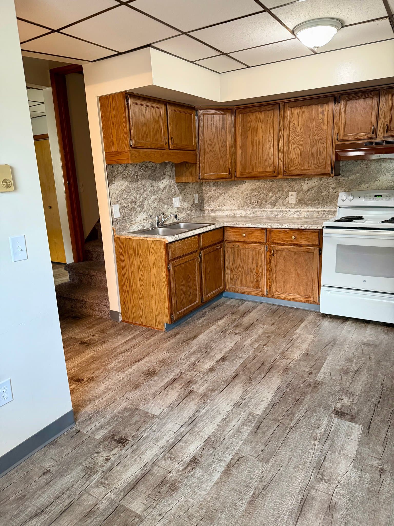 Olyphant Apartment: 116 Spruce St.