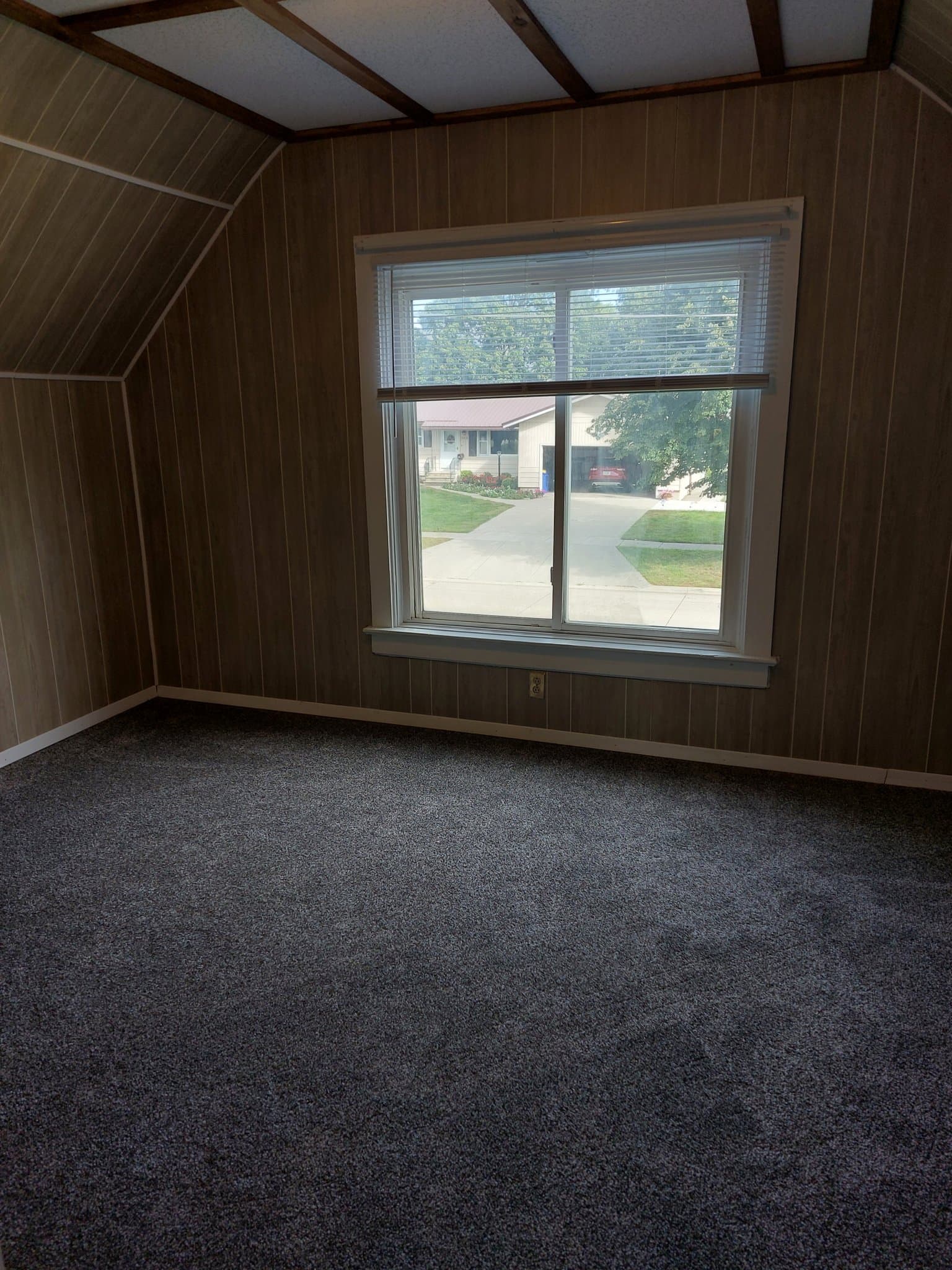 Britt House: 361 1st St NW