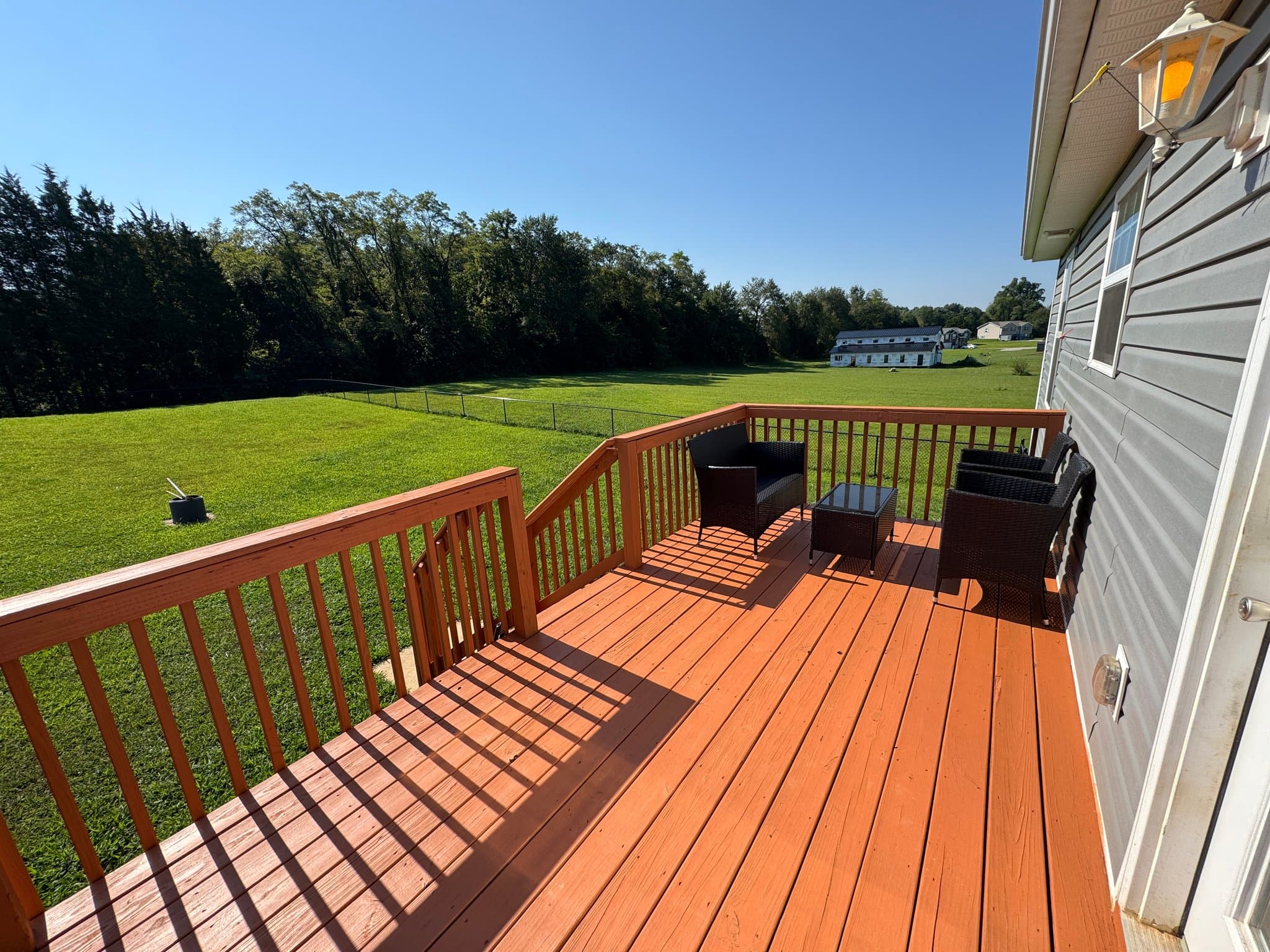 Guston House: 25 Mandan Ct
