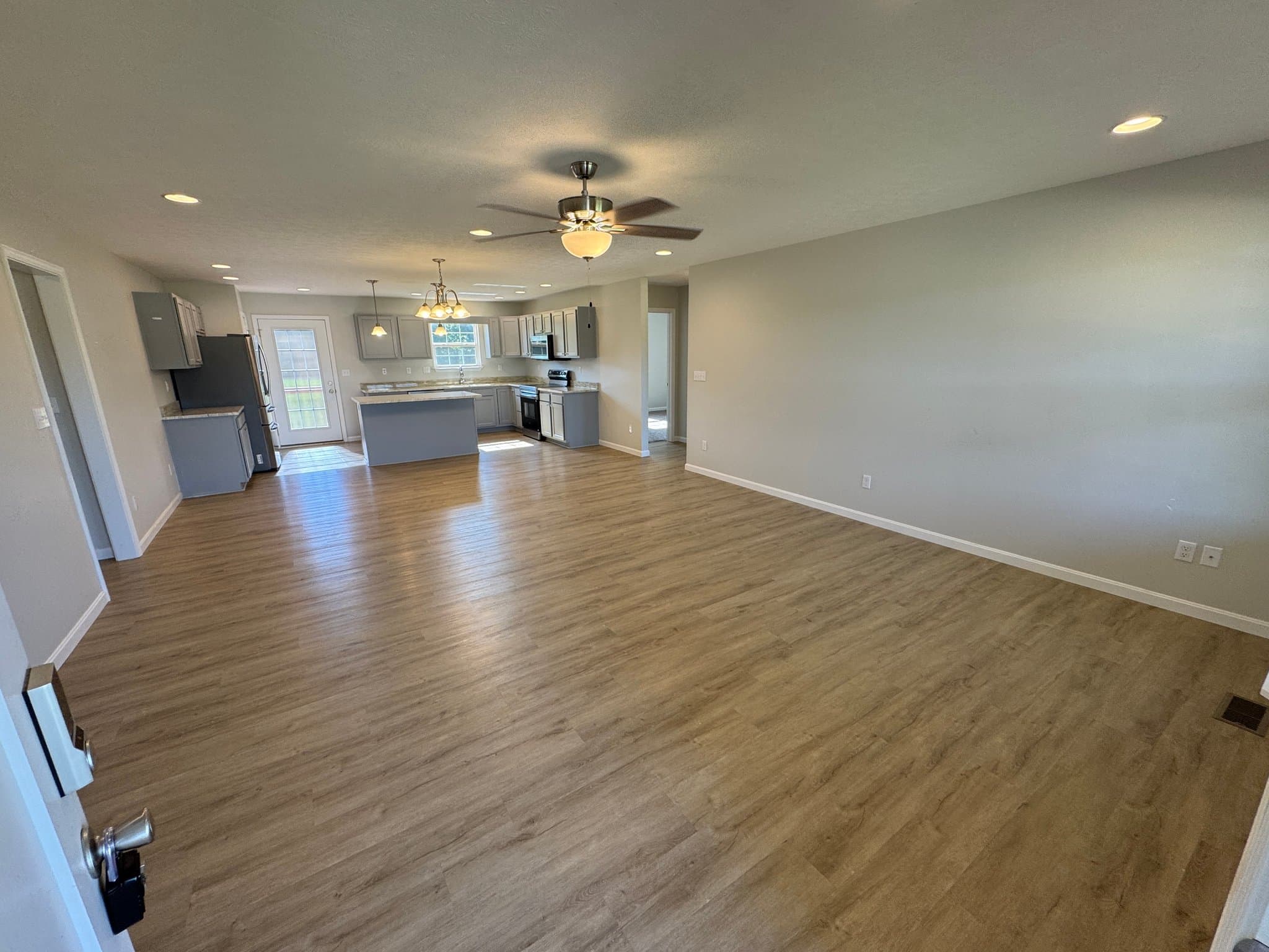 Guston House: 25 Mandan Ct