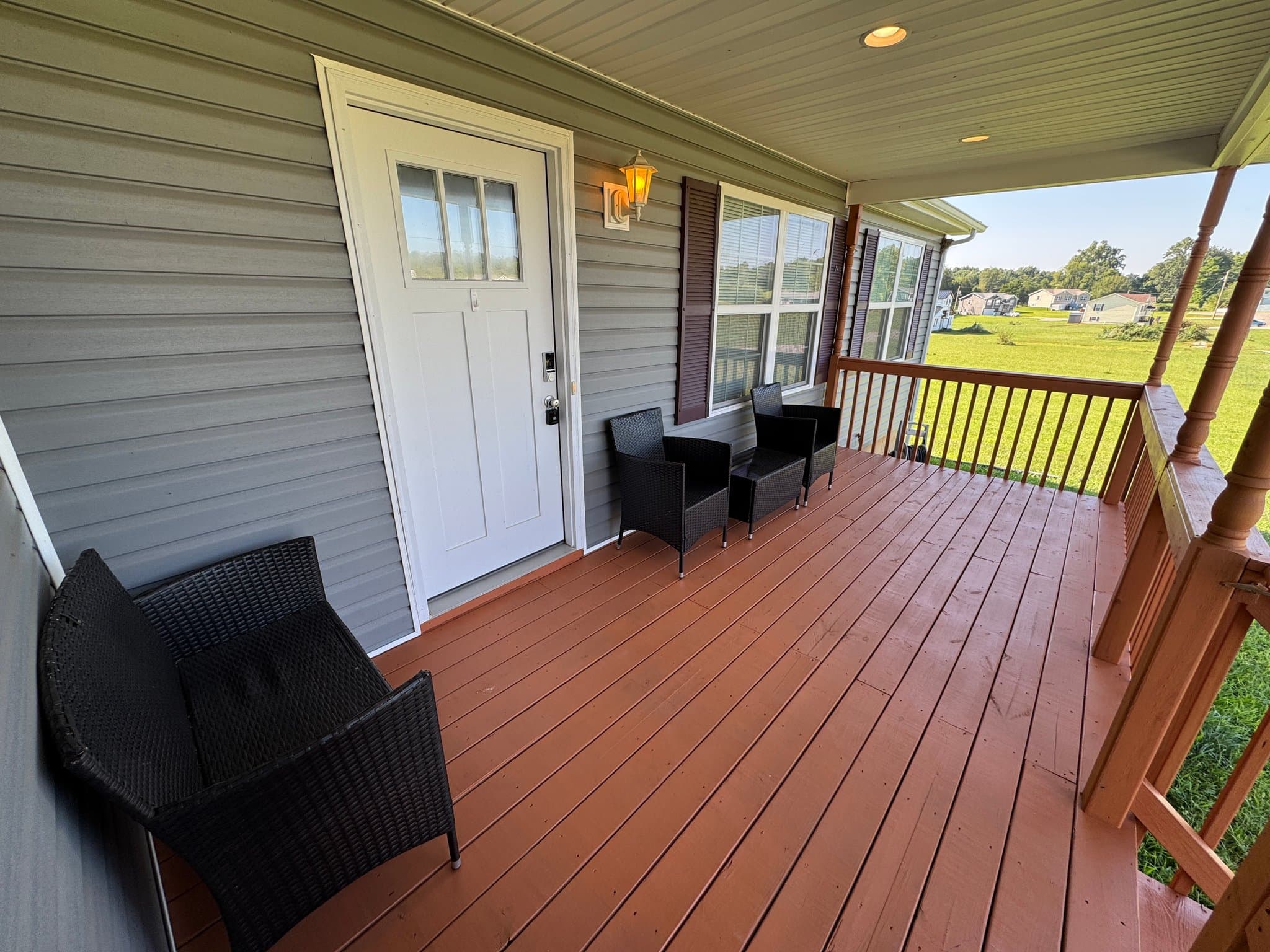 Guston House: 25 Mandan Ct