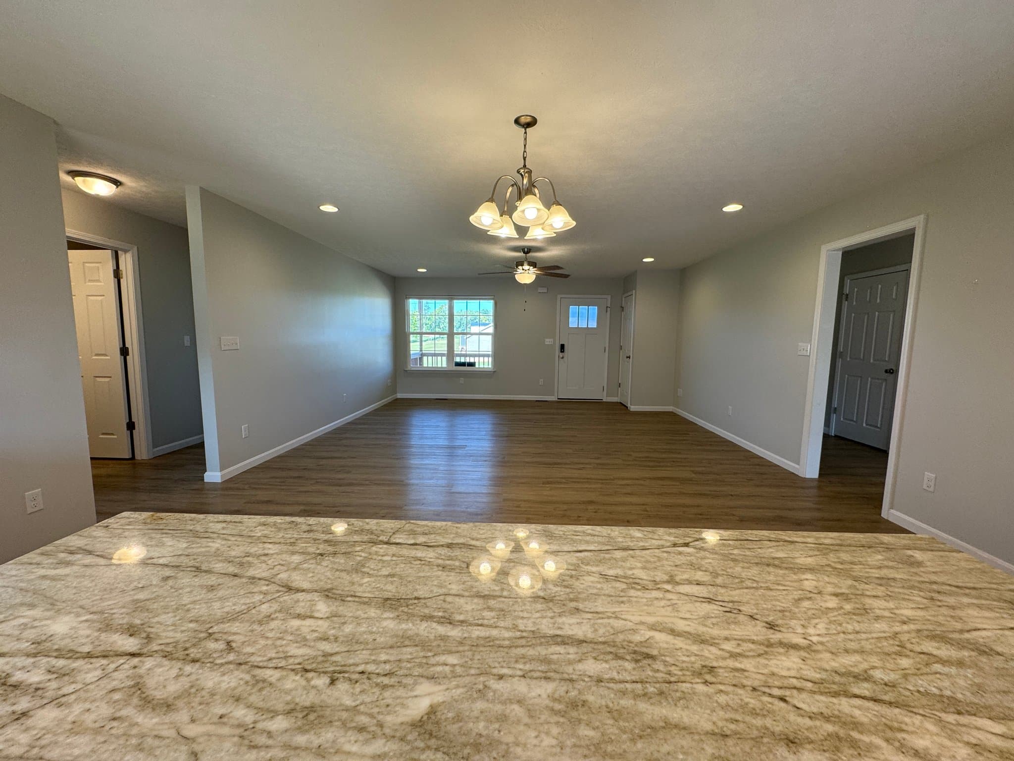 Guston House: 25 Mandan Ct
