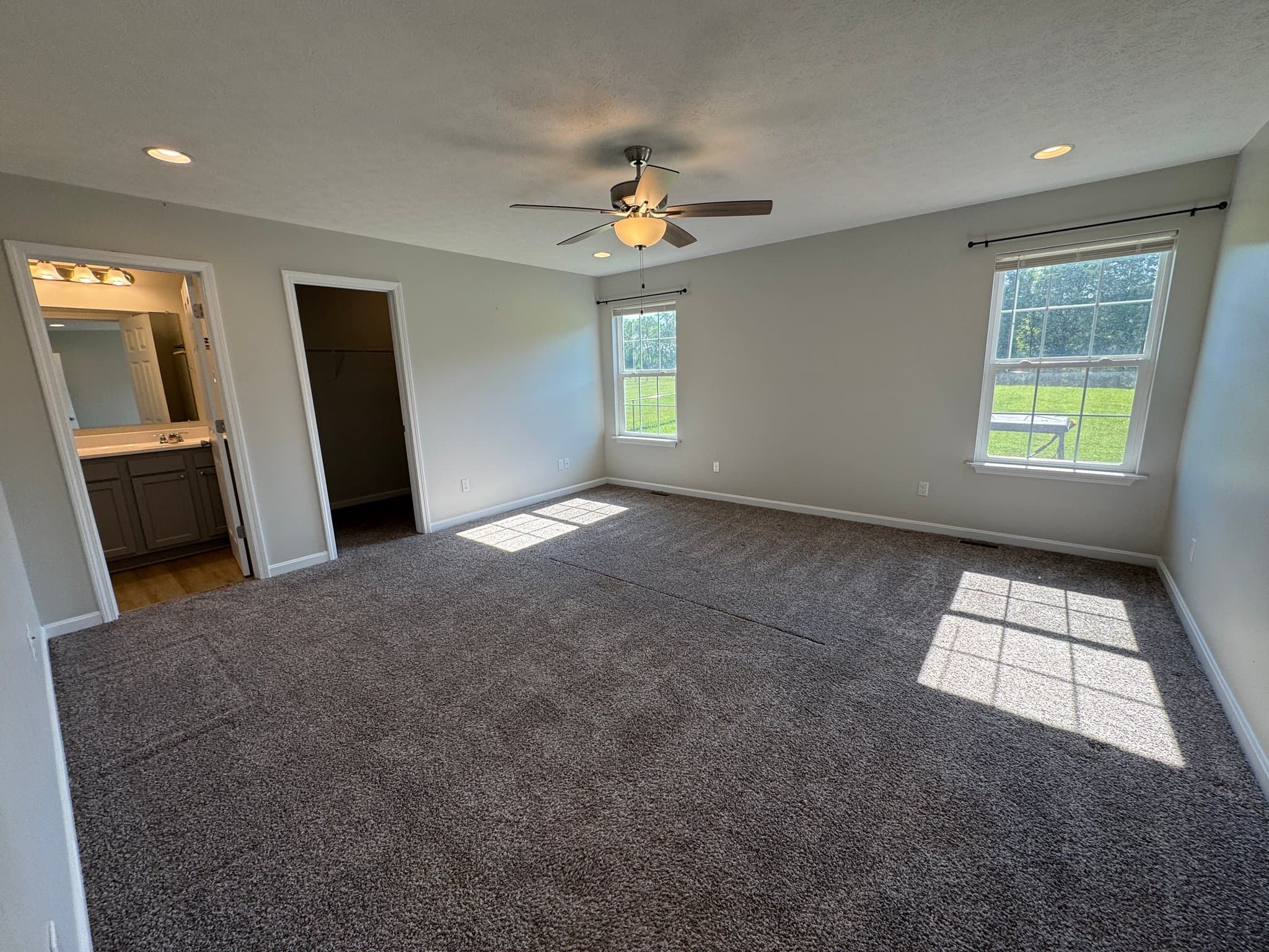 Guston House: 25 Mandan Ct