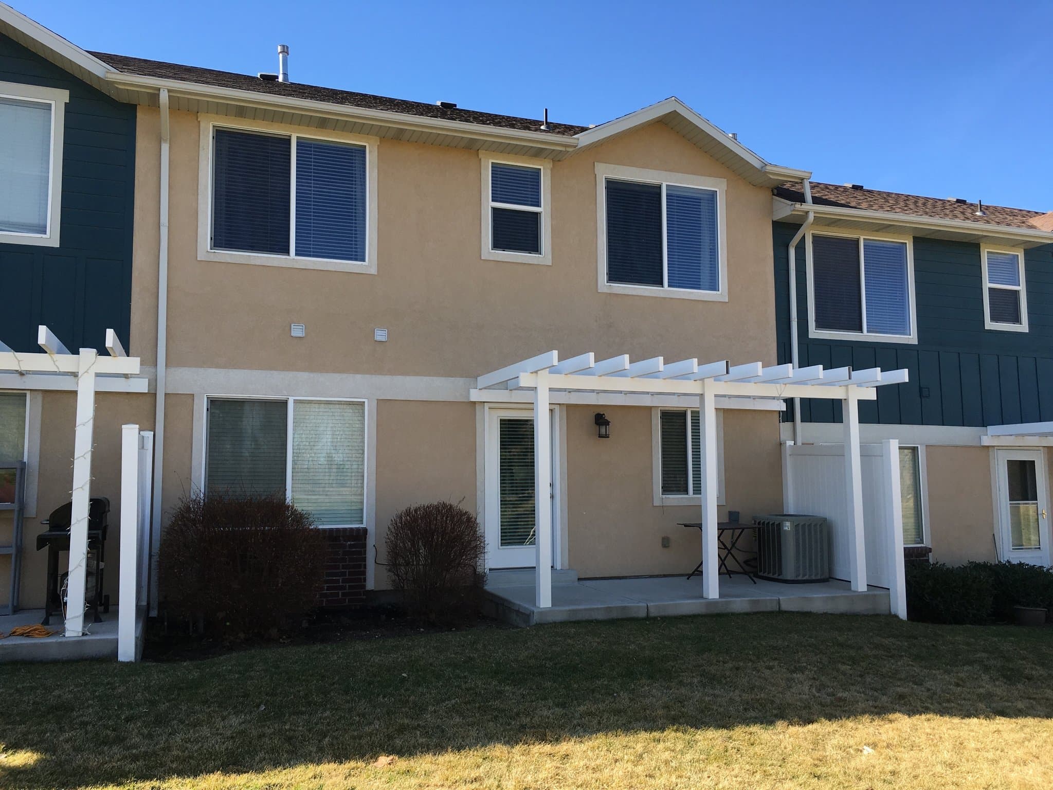 Sandy Townhome: 1069 Quarry View