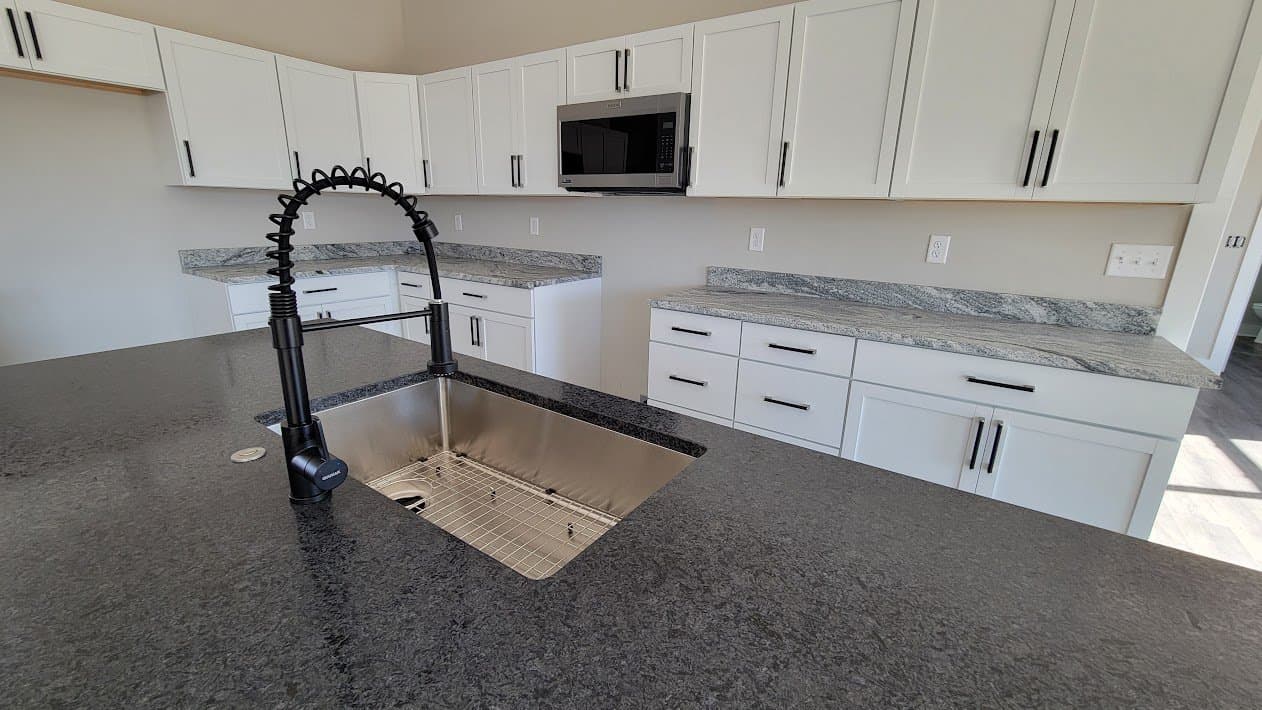 Marion House: 405 Sugar Maple Ln