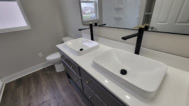 Marion House: 405 Sugar Maple Ln