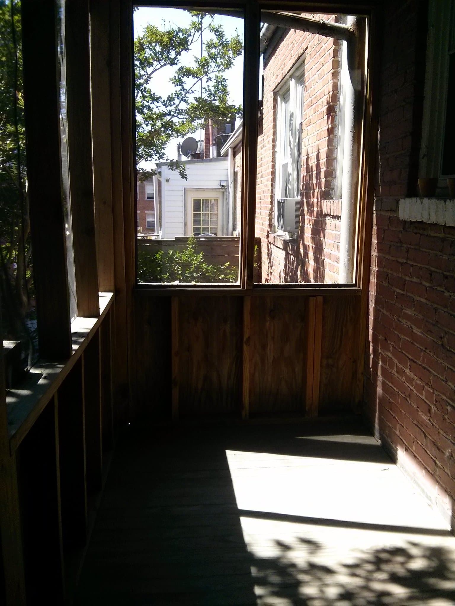 Washington Apartment: 2425 Ontario Rd. NW