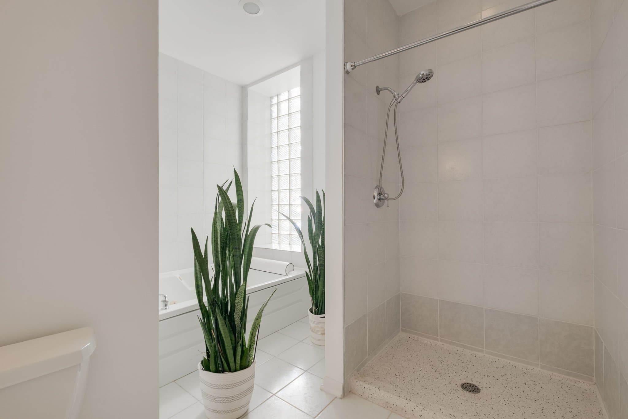 Chicago Condo: 4060 S Ellis