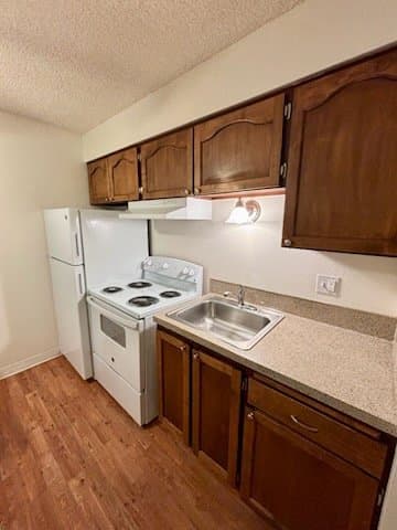 Beaverton Apartment: 3950 SW 102nd Ave