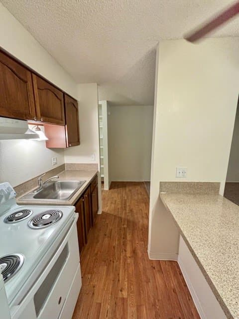 Beaverton Apartment: 3950 SW 102nd Ave