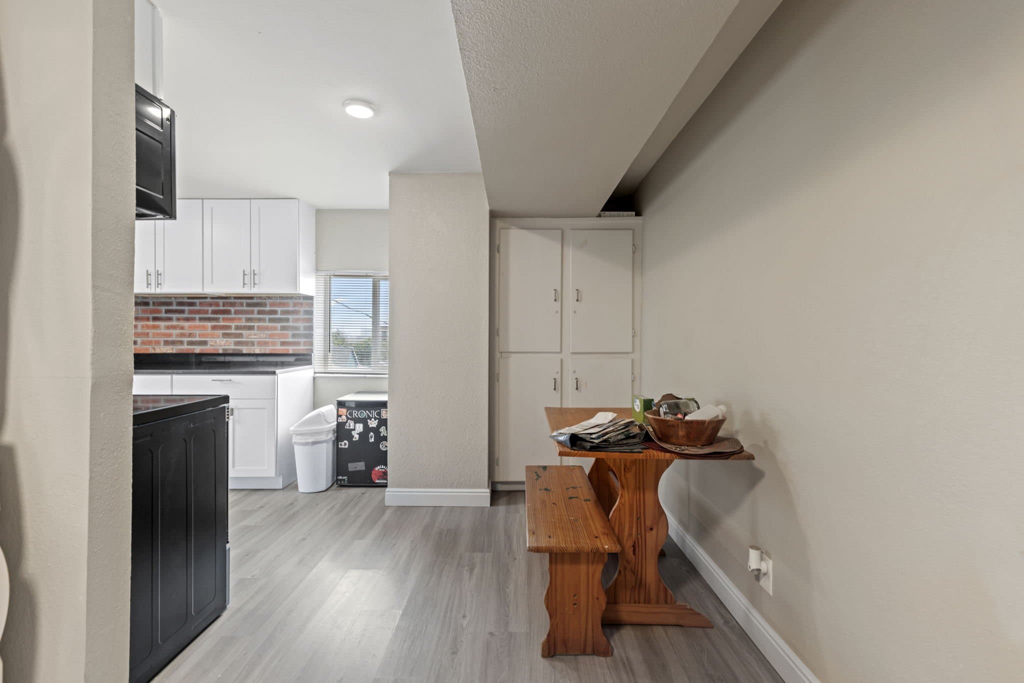 Greeley Apartment: 905 1/2 16th St