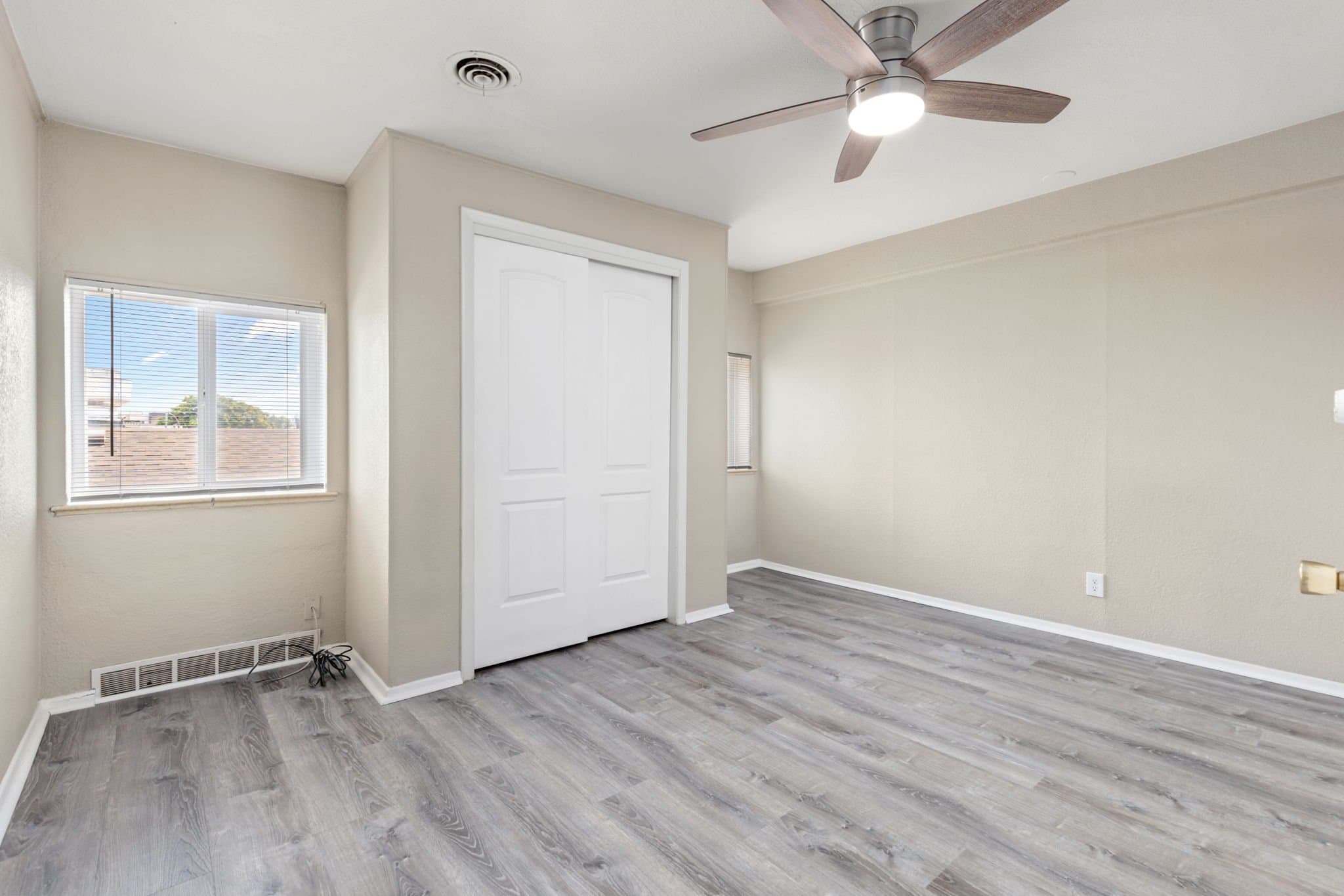 Greeley Apartment: 905 1/2 16th St
