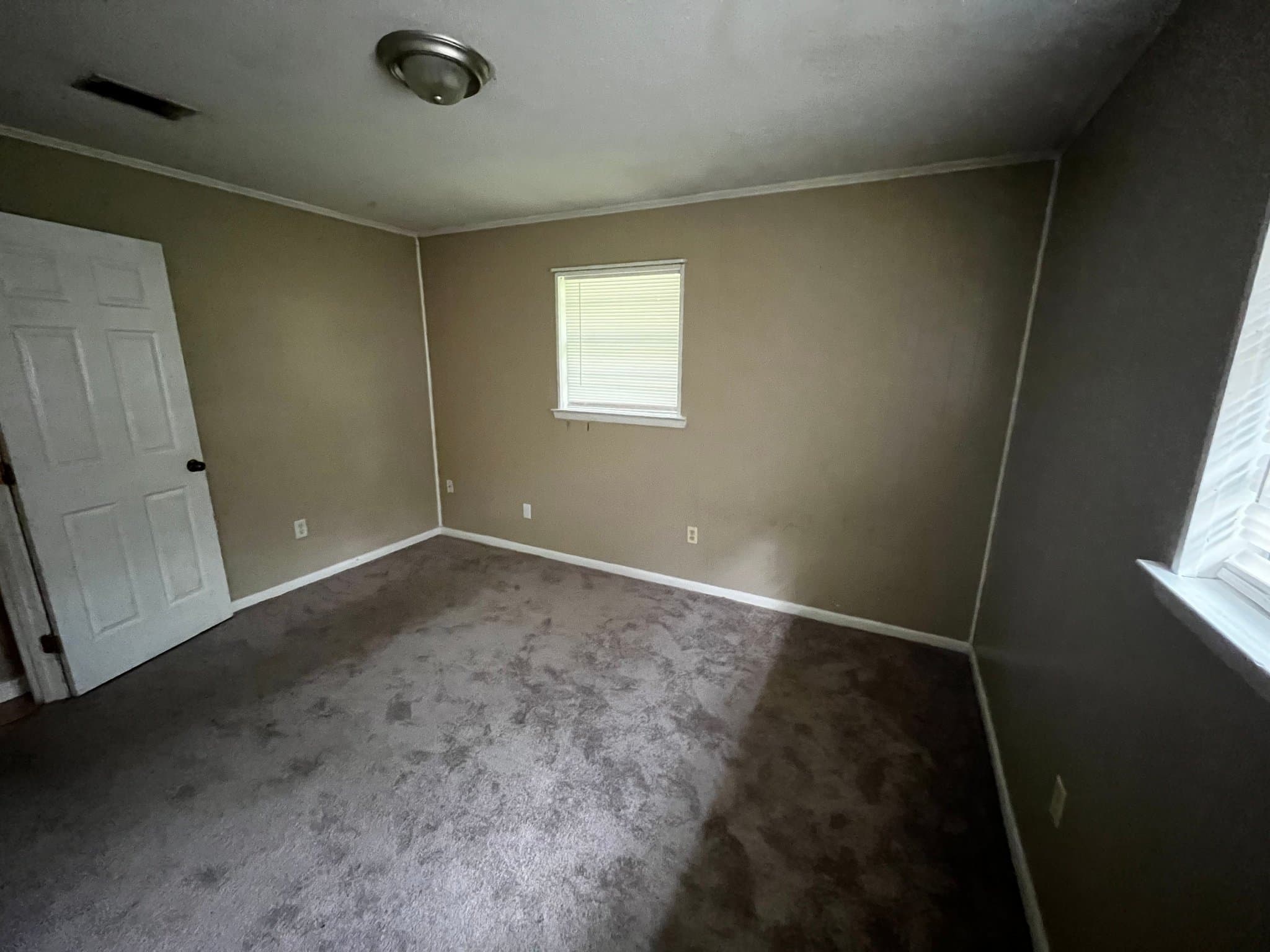 Moss Point House: 3853 Jeffrey Road