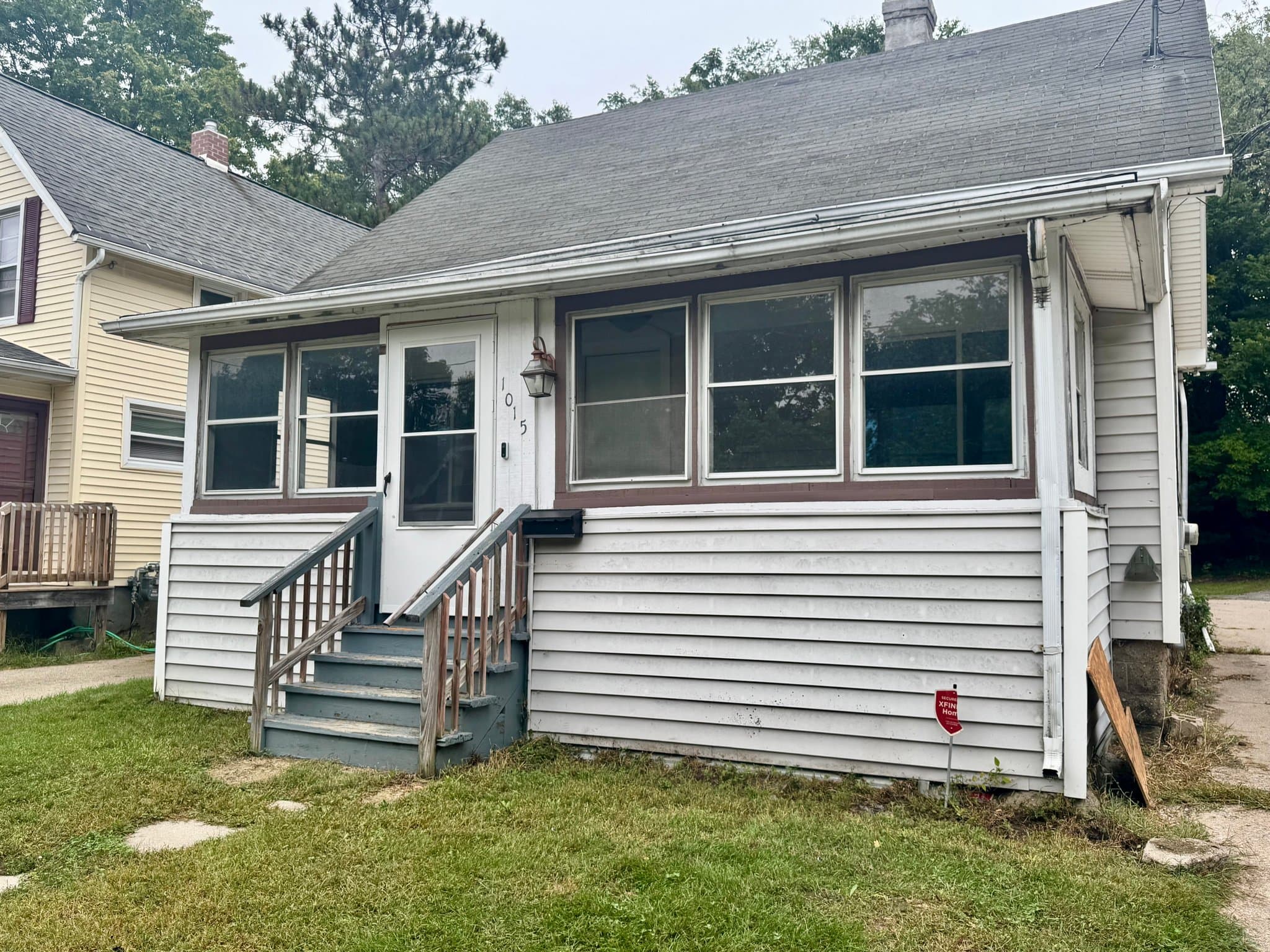 Lansing House: 1015 McCullough St
