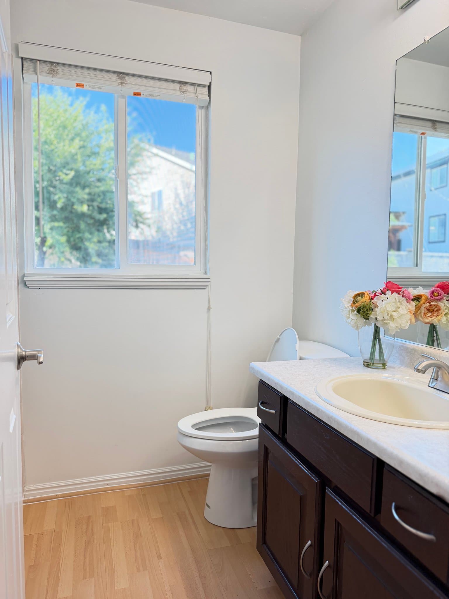 Murray House: 4624 S Quiet Cir