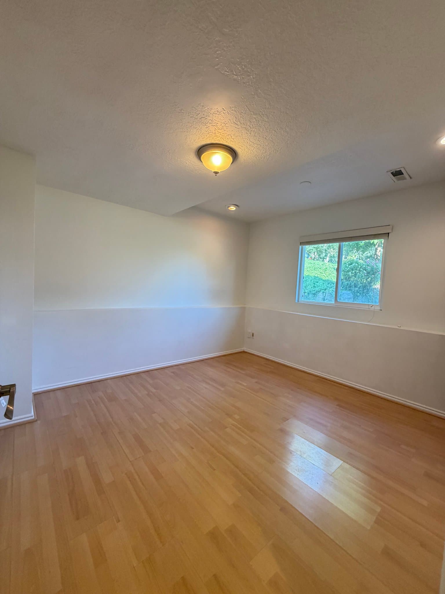 Murray House: 4624 S Quiet Cir