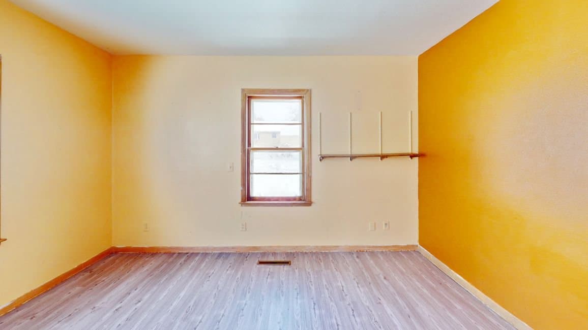 Paullina House: 409 W Bertha St